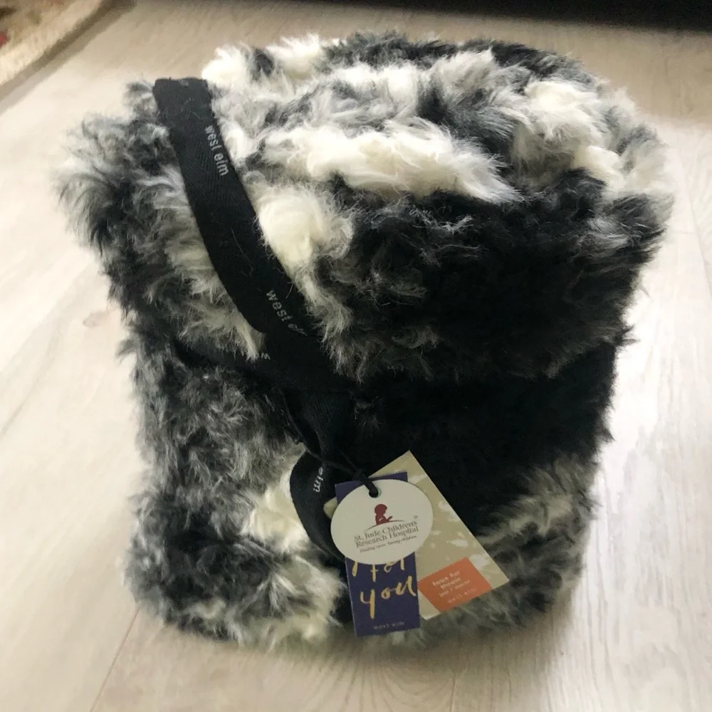 NWT West Elm Faux Fur Shearling Throw Blanket